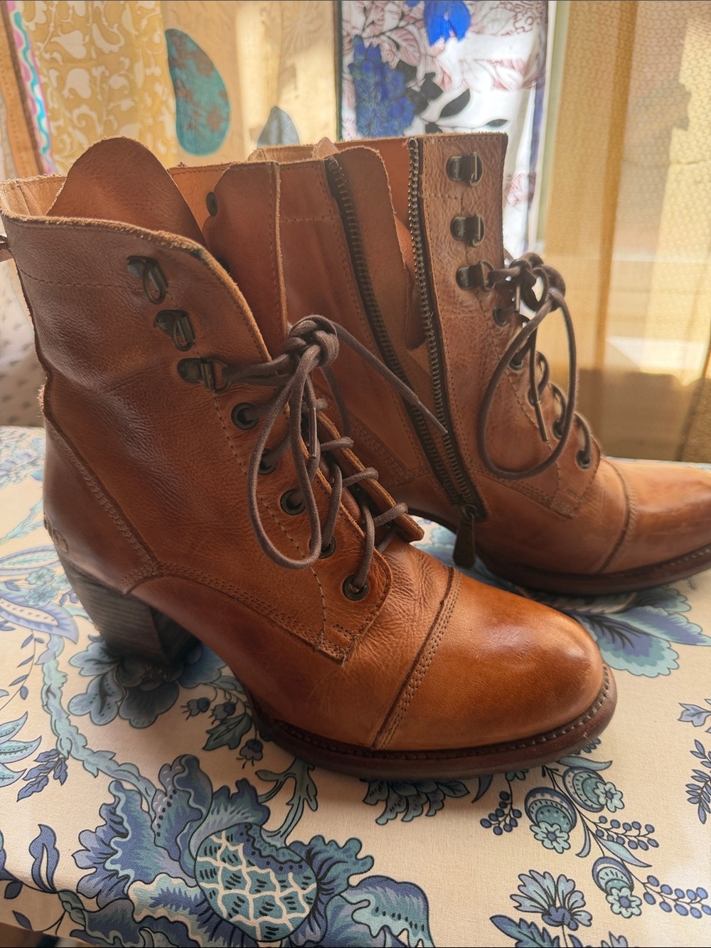 BED STU ANKLE BOOTS 8 immaculate gorgeous tan leather